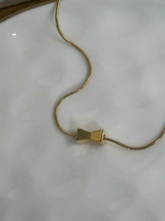 The Minimalist Geometric Necklace